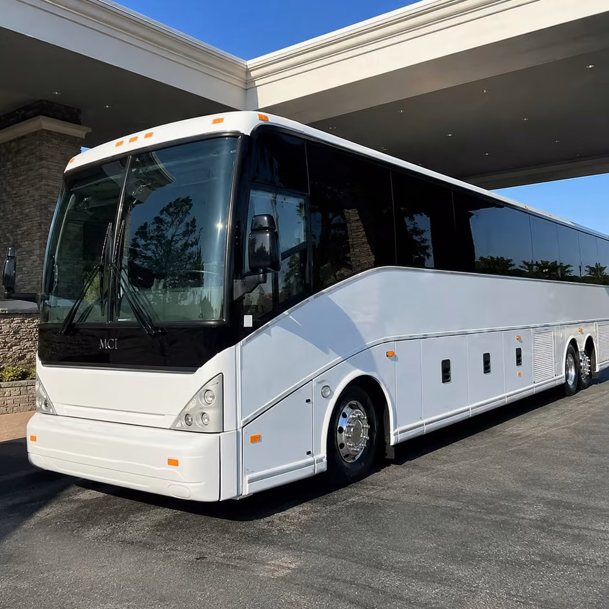 charterbusrentalnewbritainct com makes t f green and hartford brainard airport runs easy for new britain groups